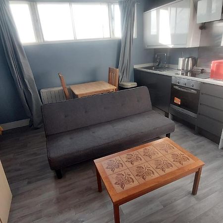 Modern Studio Maidstone - Redecorated Oct 2023 ภายนอก รูปภาพ