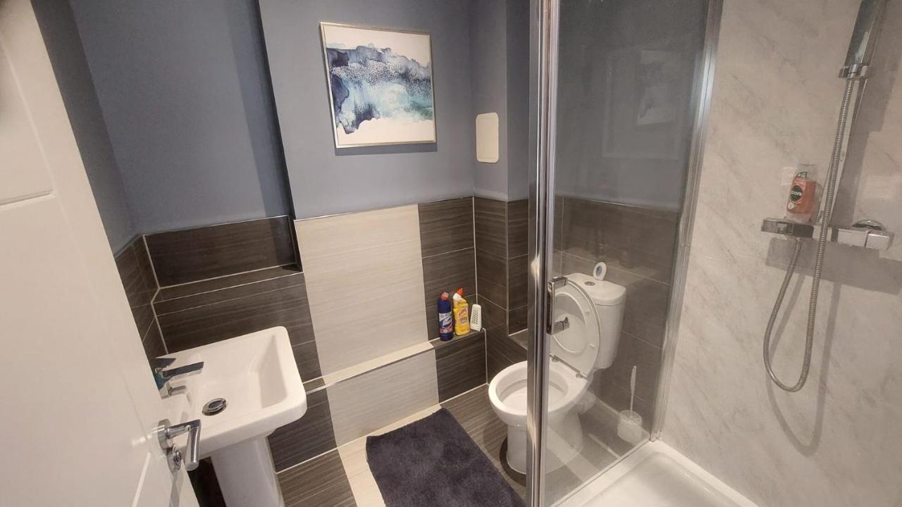 Modern Studio Maidstone - Redecorated Oct 2023 ภายนอก รูปภาพ