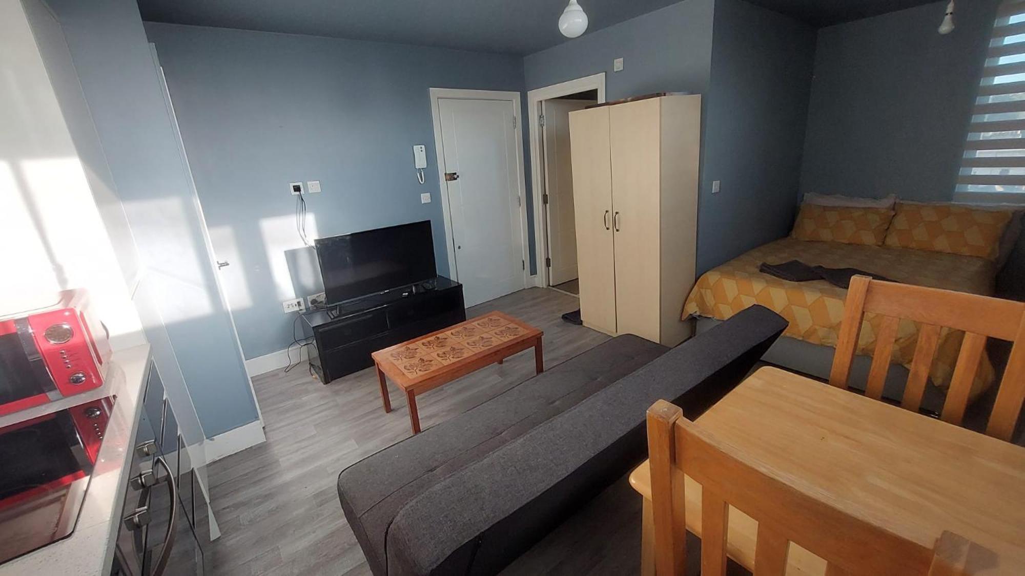 Modern Studio Maidstone - Redecorated Oct 2023 ภายนอก รูปภาพ