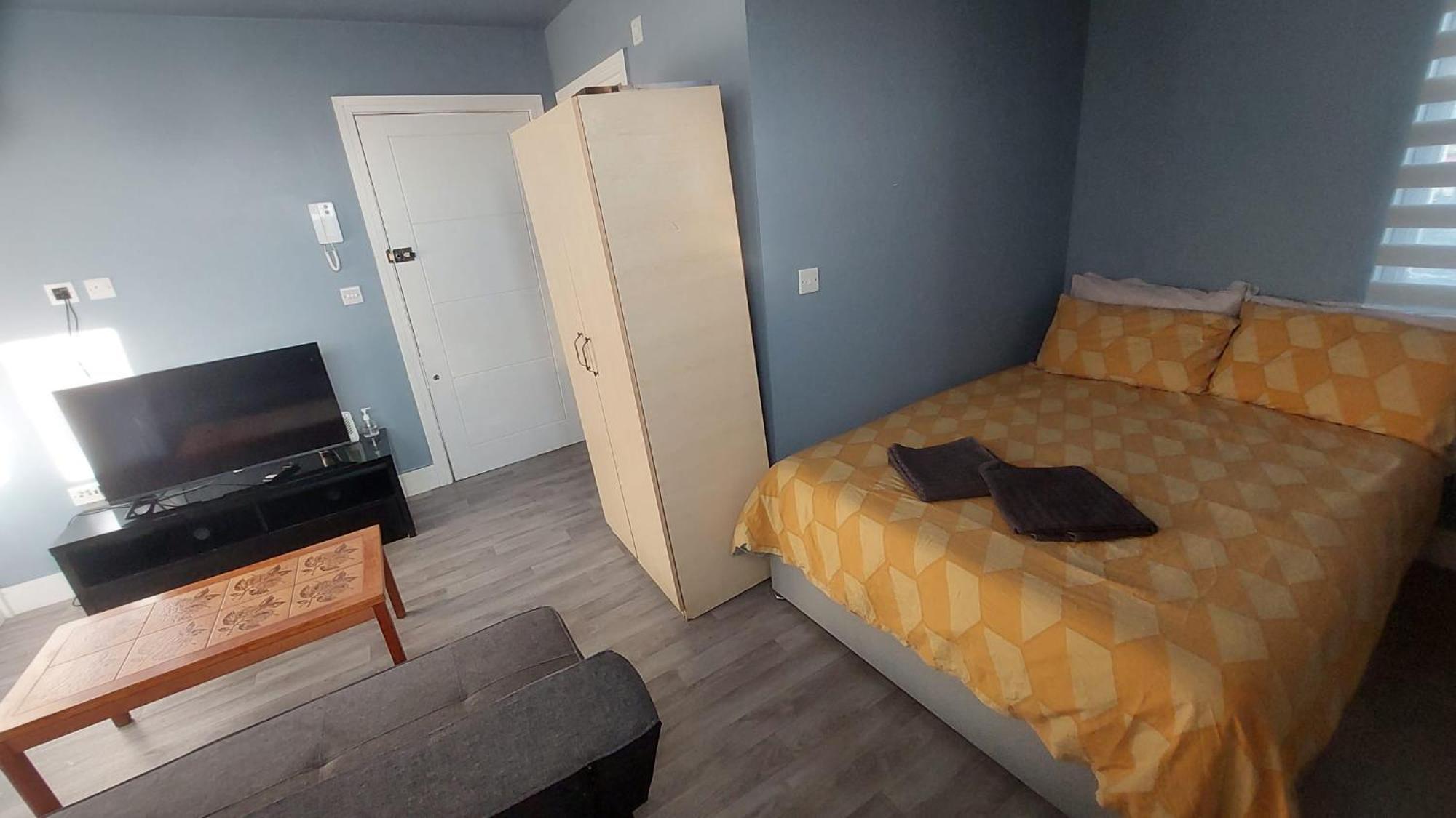 Modern Studio Maidstone - Redecorated Oct 2023 ภายนอก รูปภาพ